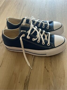 Platform Low-Top Converse Canvas Sneakers in Navy Blue